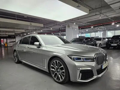 BMW 7-Series 2021, 163000 км, за 27322.43 USD