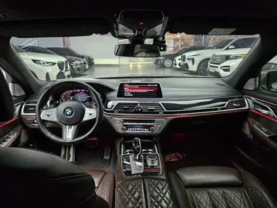 BMW 7-Series 2021, 163000 км, за 27322.43 USD
