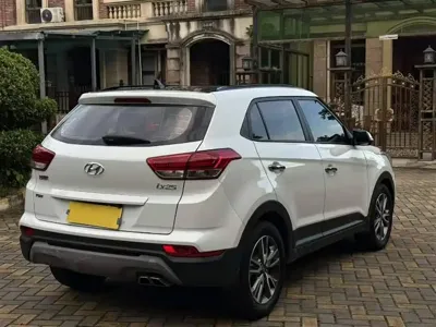 Hyundai ix25 2018, 58000 км, за 6296 USD