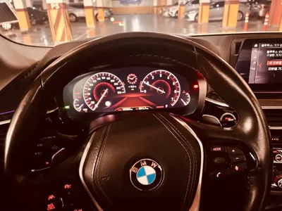 BMW 5-Series 2019, 105000 км, за 21777.28 USD