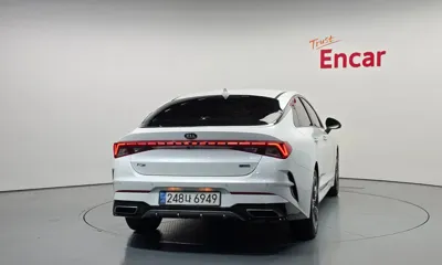Kia K5 2021, 59770 км, за 15426.02 USD