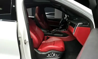 Porsche Cayenne 2021, 12497 км, за 63673.36 USD - фото 10