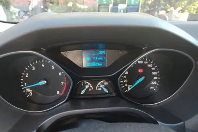 Ford Focus 2015, 55800 км, за 4129 USD - фото 11