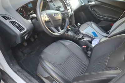 Ford Focus 2015, 55800 км, за 4129 USD - фото 16