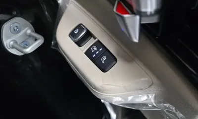 Kia Canival 2026, 5402 км, за 45537.48 USD - фото 28