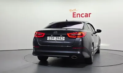 Kia K5 2015, 213771 км, за 3413.42 USD