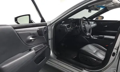 Lexus ES 2019, 53972 км, за 20874.36 USD - фото 10