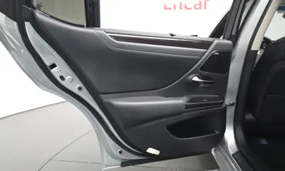 Lexus ES 2019, 53972 км, за 20874.36 USD - фото 25