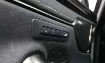 Lexus ES 2019, 53972 км, за 20874.36 USD - фото 35