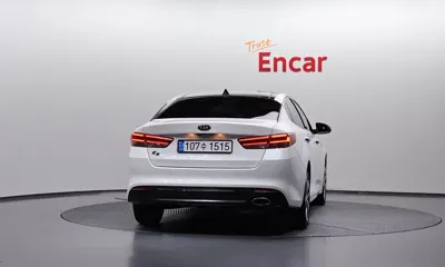Kia K5 2017, 121651 км, за 6761.19 USD