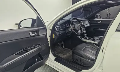 Kia K5 2017, 121651 км, за 6761.19 USD - фото 10