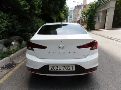 Hyundai Avante 2020, 76679 км, за 8730.47 USD