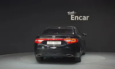 Hyundai Grandeur 2014, 166558 км, за 3282.13 USD