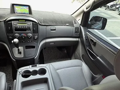 Hyundai Starex 2015, 117061 км, за 6370.67 USD - фото 7
