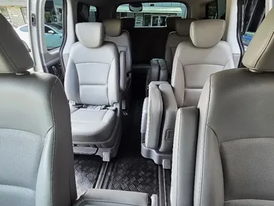 Hyundai Starex 2015, 117061 км, за 6370.67 USD - фото 10
