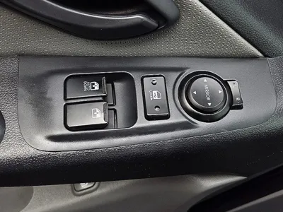 Hyundai Starex 2015, 117061 км, за 6370.67 USD - фото 16