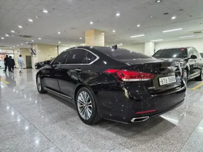 Hyundai Genesis 2016, 141643 км, за 5990.75 USD