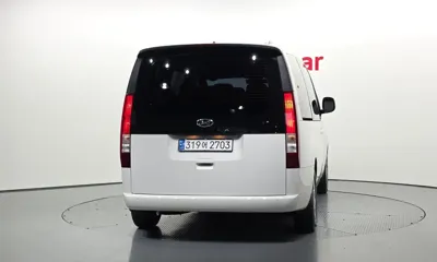 Hyundai Staria 2022, 43443 км, за 17226.8 USD