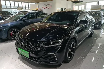 Volkswagen Passat · 2025 год