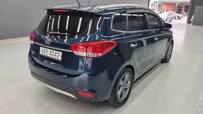 Kia Carens 2017, 158334 км, за 5730.28 USD