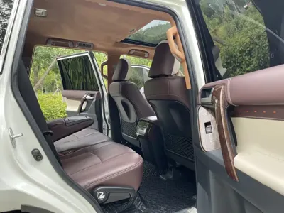 Toyota Prado 2019, 100000 км, за 38227.63 USD