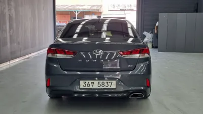 Hyundai Sonata 2018, 135122 км, за 7870.55 USD