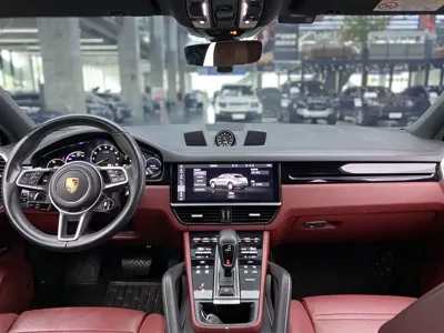Porsche Cayenne Hybrid 2020, 48300 км, за 53707.02 USD - фото 7
