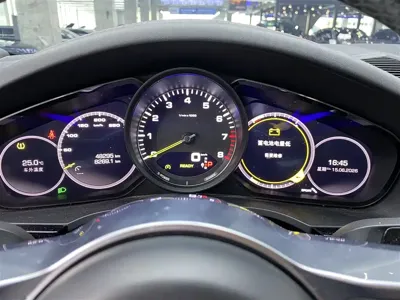 Porsche Cayenne Hybrid 2020, 48300 км, за 53707.02 USD - фото 8