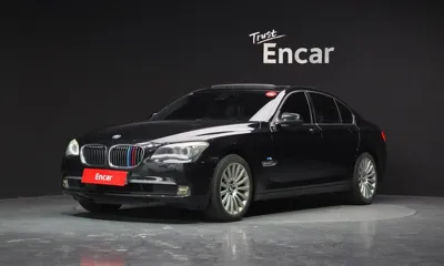 BMW 7-Series · 2012 год