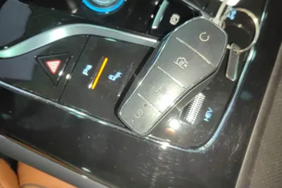 BYD Tang New Energy 2022, 52000 км, за 21601 USD - фото 29