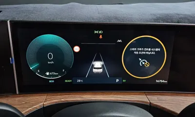 Hyundai Santafe 2025, 16754 км, за 32985.22 USD - фото 8