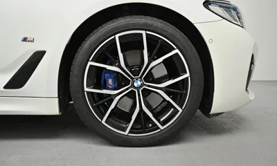 BMW 5-Series 2023, 57725 км, за 27035.84 USD