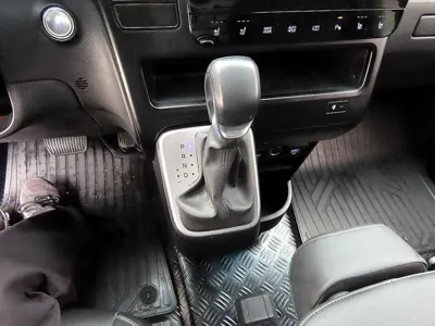 Hyundai Staria 2025, 50605 км, за 17499.36 USD - фото 10