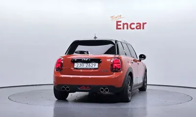 MINI Cooper 2019, 88784 км, за 7296.42 USD