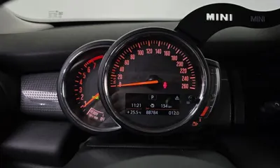 MINI Cooper 2019, 88784 км, за 7296.42 USD - фото 8