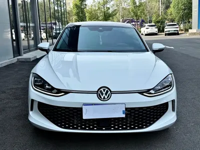 Volkswagen Lamando 2022, 16000 км, за 7125.66 USD