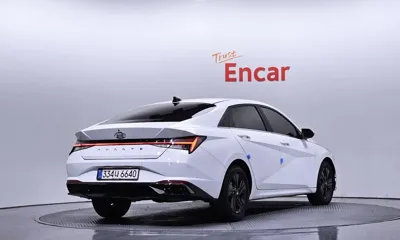 Hyundai Avante 2021, 112279 км, за 10076.05 USD