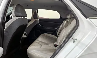 Hyundai Avante 2021, 112279 км, за 10076.05 USD - фото 26