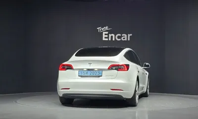Tesla Model 3 2020, 186969 км, за 15622.95 USD