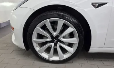 Tesla Model 3 2020, 186969 км, за 15622.95 USD