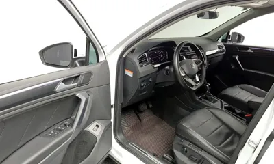 Volkswagen Tiguan 2021, 80208 км, за 19337.73 USD - фото 10