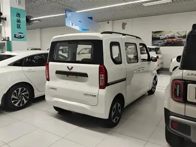 Wuling Zhiguang EV 2026, 100 км, за 8118.43 USD