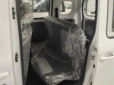 Wuling Zhiguang EV 2026, 100 км, за 8118.43 USD - фото 11