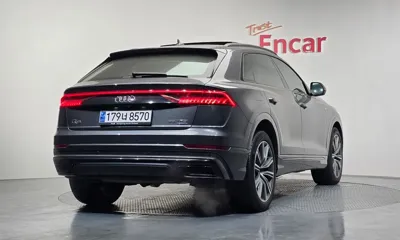 Audi Q8 2021, 75535 км, за 36872.98 USD