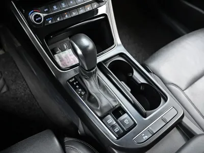 Hyundai Grandeur 2017, 97063 км, за 9641.7 USD - фото 9