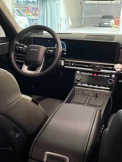 Hyundai Santafe 2025, 5241 км, за 19278.13 USD - фото 7