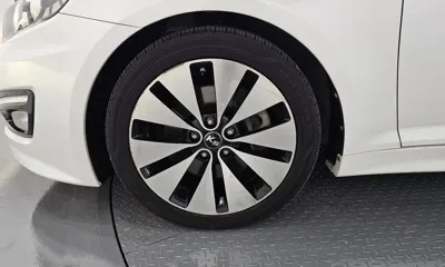 Kia K5 2013, 137435 км, за 4263 USD