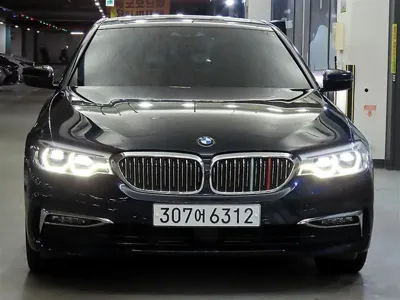 BMW 5-Series 2020, 93000 км, за 16345.02 USD
