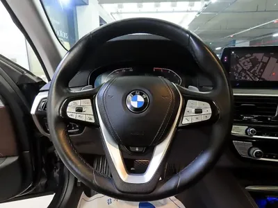 BMW 5-Series 2020, 93000 км, за 16214.1 USD - фото 8
