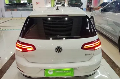 Volkswagen Golf Pure Electric 2020, 76900 км, за 9106 USD